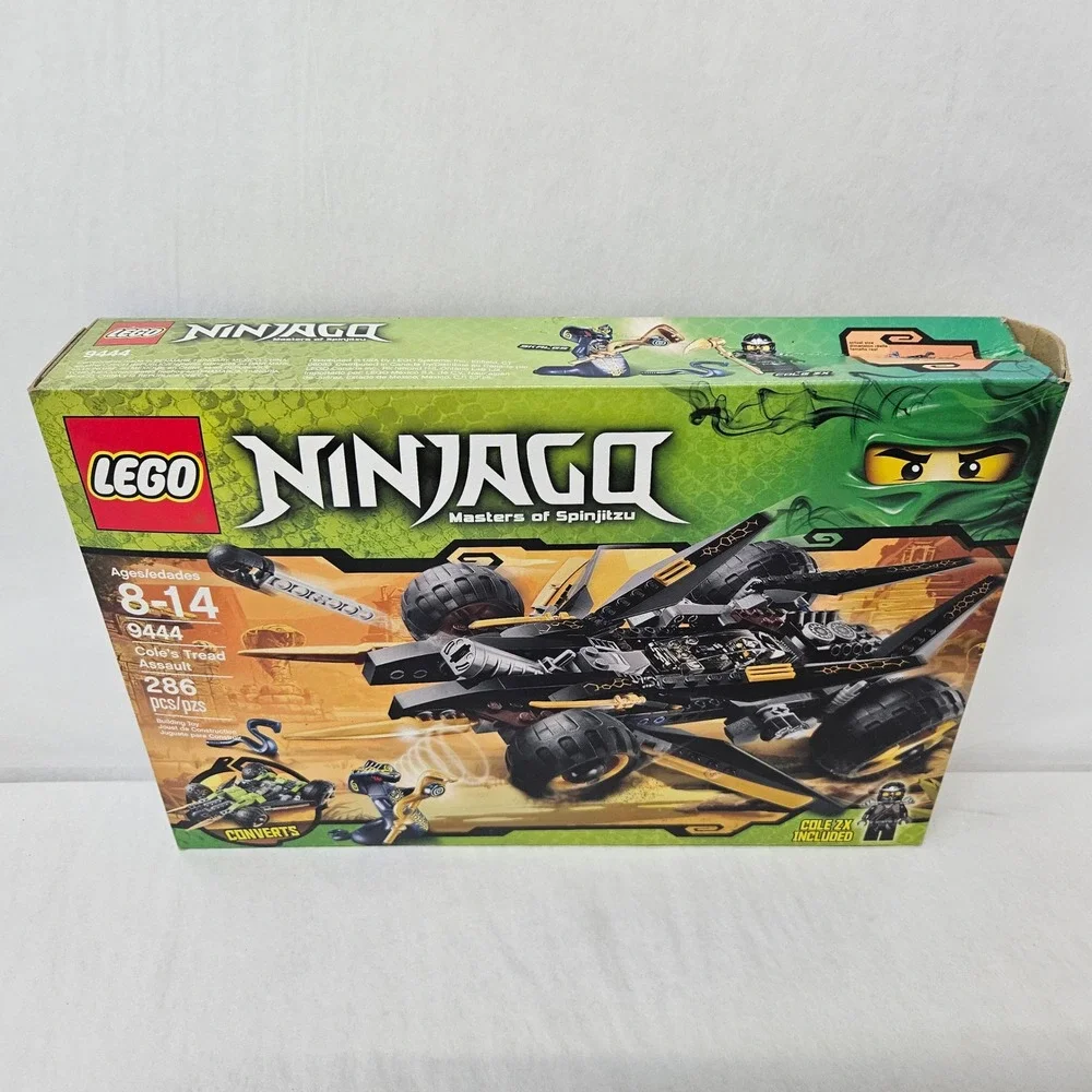 LEGO Ninjago 9444 Cole's Tread Assault Set with Cole ZX 286 Pcs Damaged Box